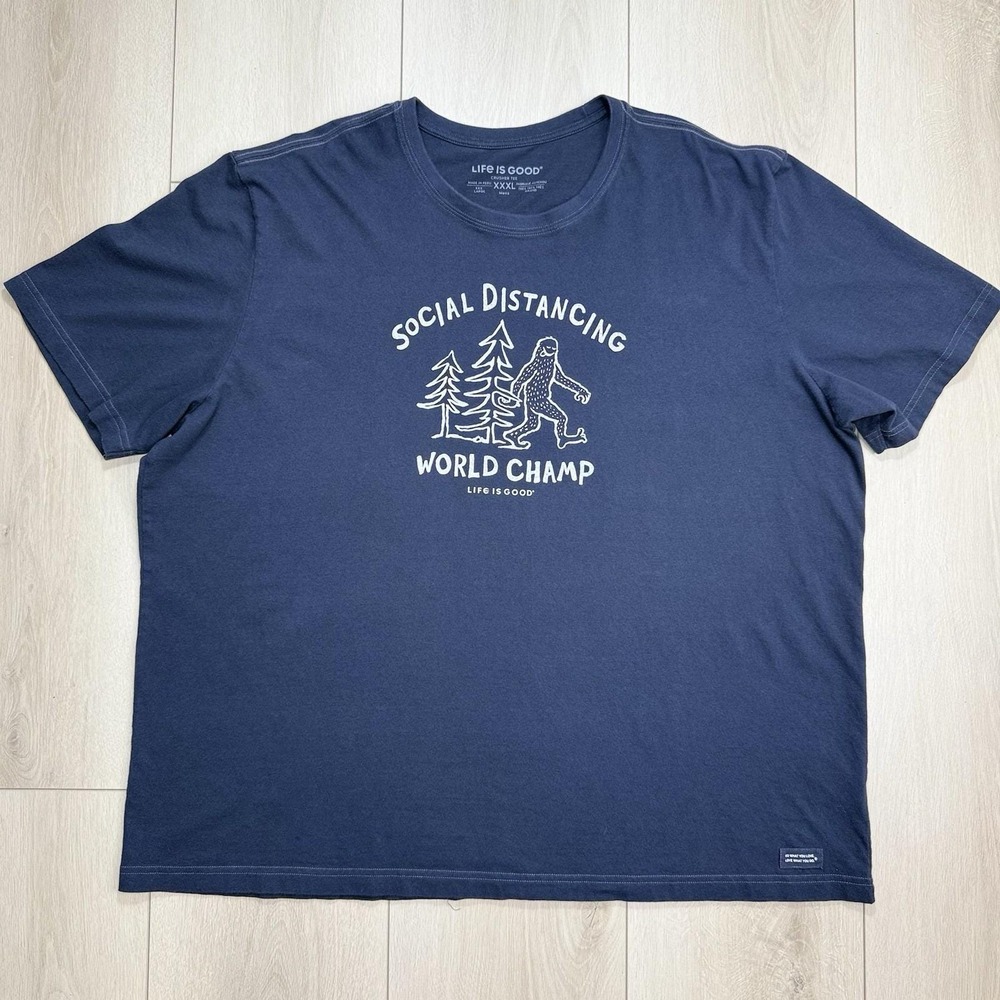 Life Is Good Mens XXXL Social Distancing‎ Bigfoot Tee Gray Crusher T Shirt Funny